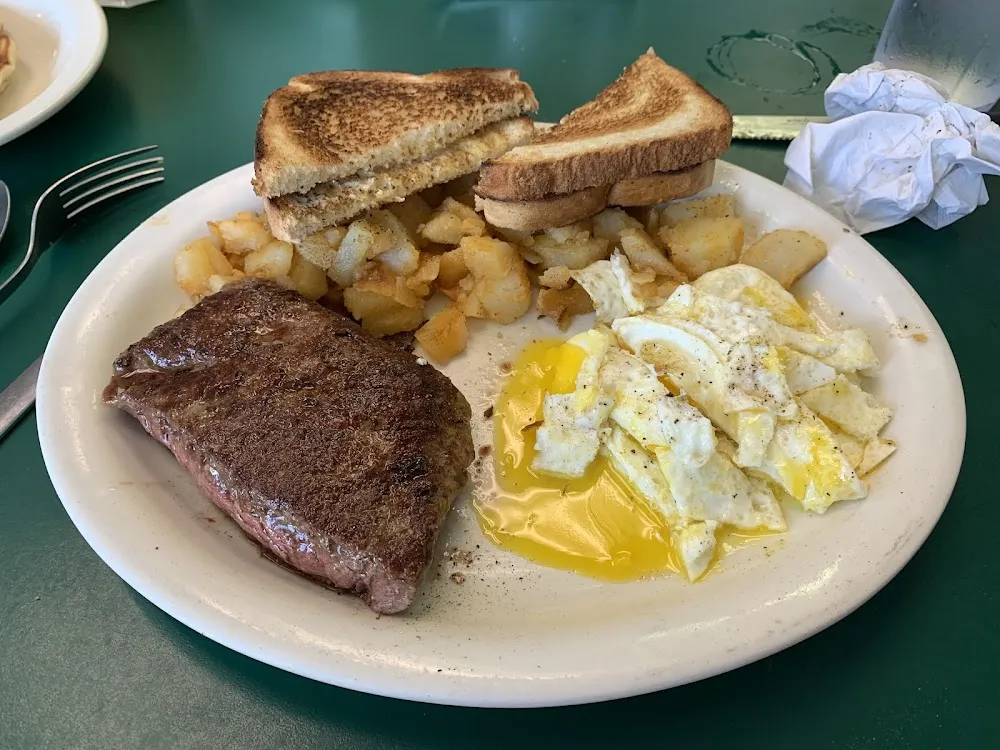 Chopped Sirloin & Eggs